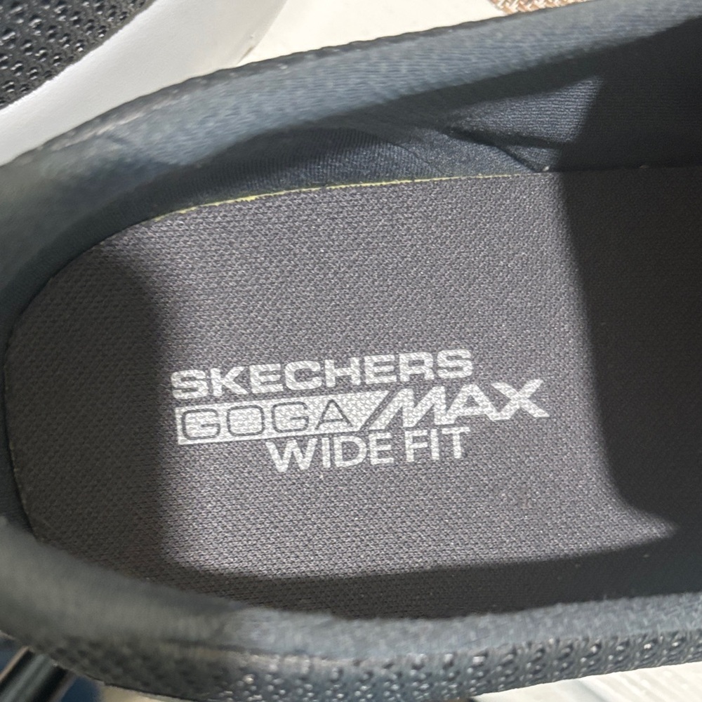 Skechers Goga Max Go Walk Slip-On Loafers. Men 13 wide fit. Excellent condition! - Picture 6 of 8